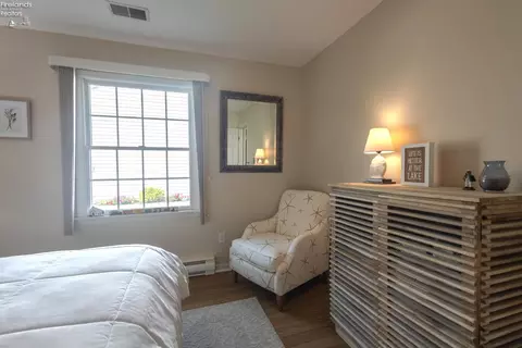 Bedroom - 2011 E Waterberry Dr, Huron, OH 44839 photo 5 of 6