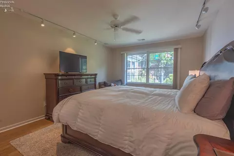 Bedroom - 2011 E Waterberry Dr, Huron, OH 44839 photo 2 of 6