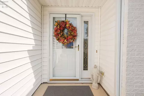 Entry Way - 2011 E Waterberry Dr, Huron, OH 44839 photo 1 of 3