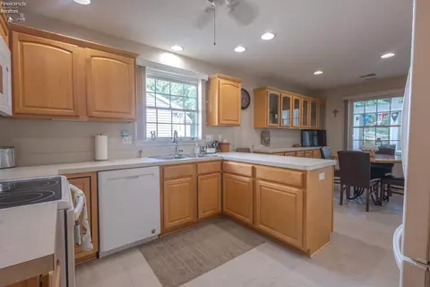 Kitchen - 2011 E Waterberry Dr, Huron, OH 44839 photo 3 of 3