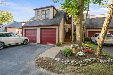 4333 Marin Woods # B, Port Clinton, OH 43452