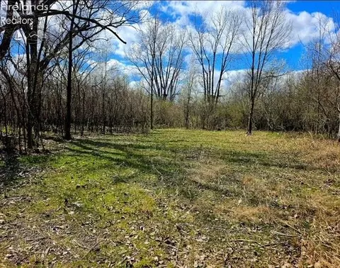 642 Penn Ln, Woodville, OH 43469