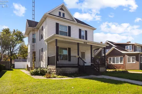 618 E Second St, Port Clinton, OH 43452