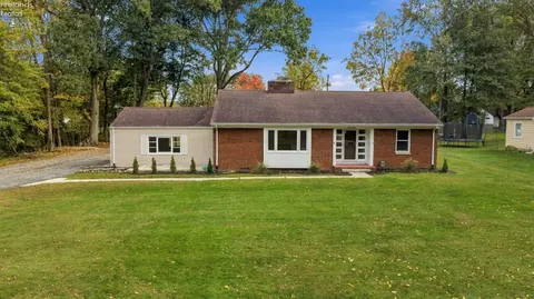 330 Riverside Dr, Tiffin, OH 44883