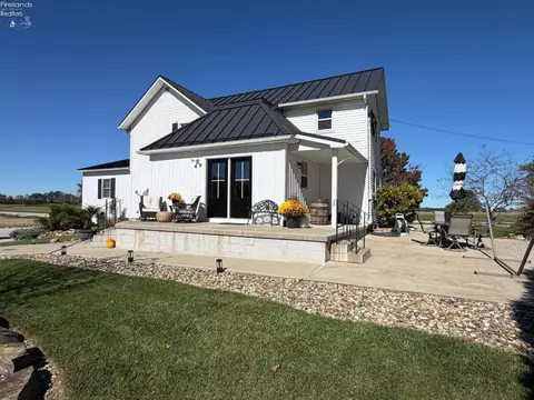 Exterior - 12848 E Cr 24, Republic, OH 44867 photo 4 of 10