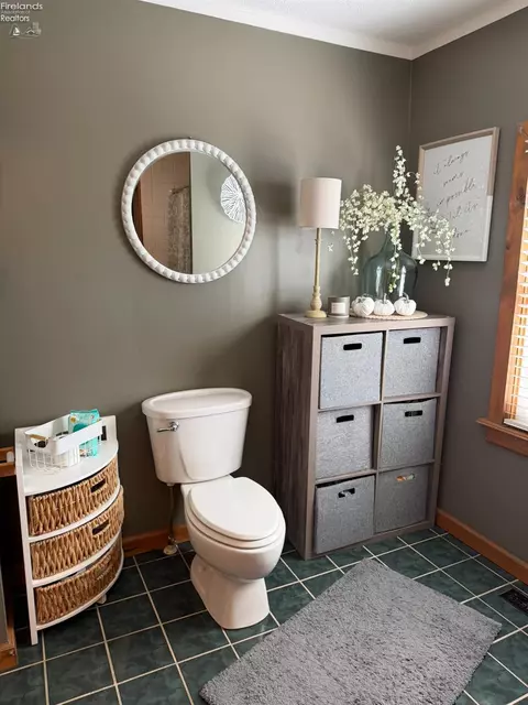 Bath - 12848 E Cr 24, Republic, OH 44867 photo 1 of 5