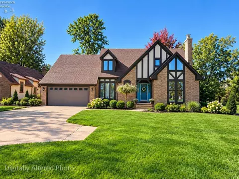 1210 State, Vermilion, OH 44089