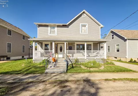 619 Bush Pl, Fremont, OH 43420