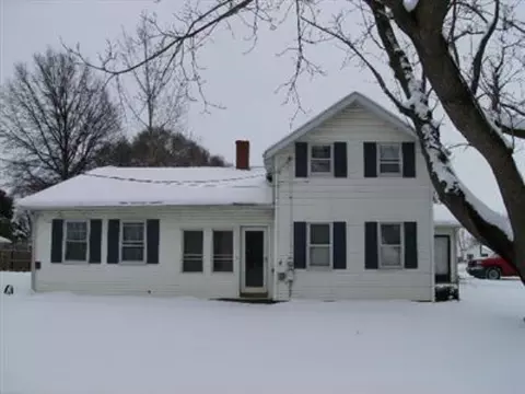 648 W Maple St, Clyde, OH 43410 photo 1
