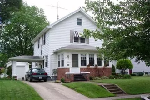 615 Maplewood St, Willard, OH 44890 photo 1