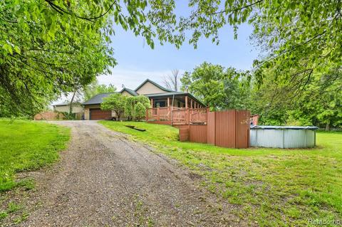 9467 Beecher Rd, Flushing, MI 48433 photo 1