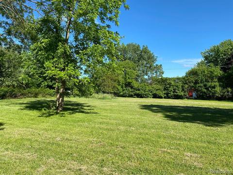 Nn Gildersleeve, South Rockwood, MI 48179