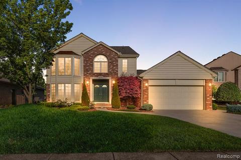 48635 Valley Forge Dr, Macomb, MI 48044 photo 1
