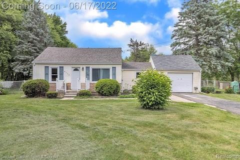 8112 Beecher Rd, Flushing, MI 48433 photo 1