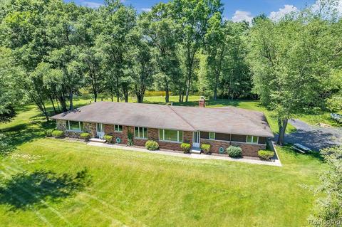 9357 Huron River Dr, Dexter, MI 48130 photo 1