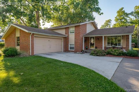 8522 Hampton Rd, Grosse Ile, MI 48138 photo 1
