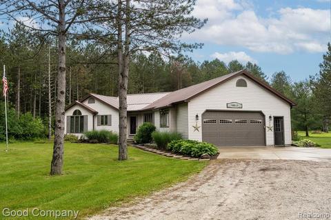 6865 Graham Rd, Jeddo, MI 48032 photo 1