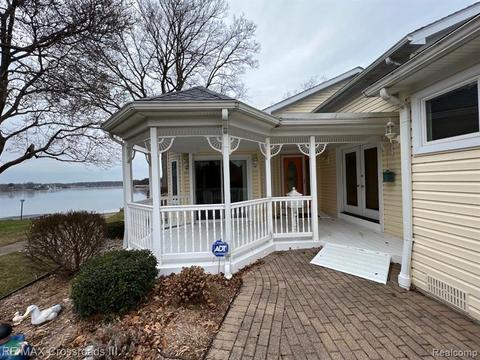 429 E Huron Riv, Belleville, MI 48111 photo 1