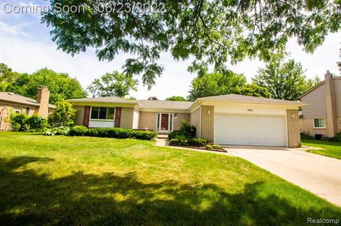 3841 Gate Dr, Troy, MI 48083 photo 1