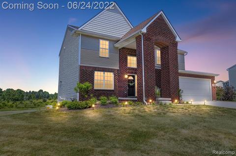 3228 Donna Dr, Highland, MI 48357 photo 1