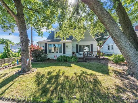 27 S Custer Ave, Clawson, MI 48017 photo 1