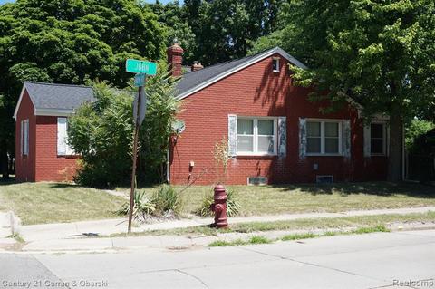 5043 S Wayne Rd, Wayne, MI 48184 photo 1