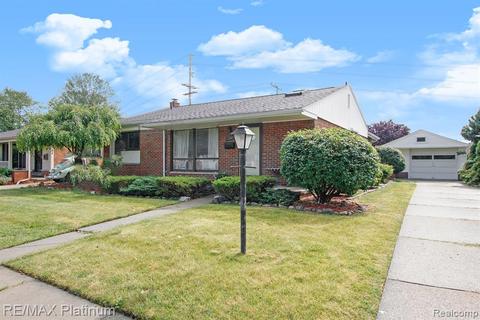 102 Lyons Dr, Troy, MI 48083 photo 1