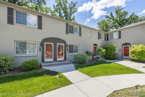 710 Graefield Ct, Birmingham, MI 48009 photo 1