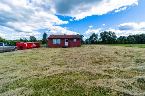 5132 E Willard Rd, Clio, MI 48420 photo 1