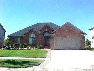 48001 Daisy Dr, Macomb, MI 48044 photo 1