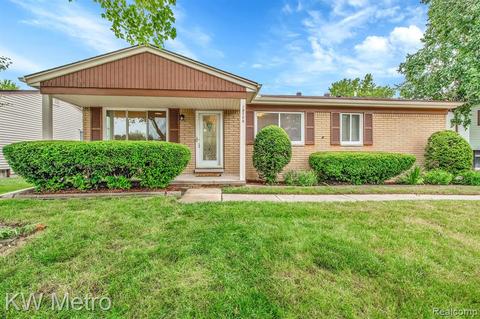 15729 Exeter Ct, Fraser, MI 48026 photo 1