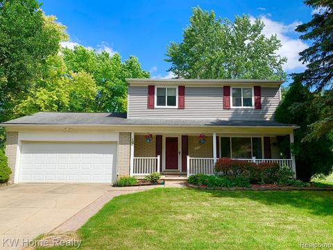 3742 Forge Dr, Troy, MI 48083 photo 1