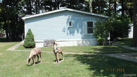 14 Oakridge, Monroe, MI 48161 photo 1