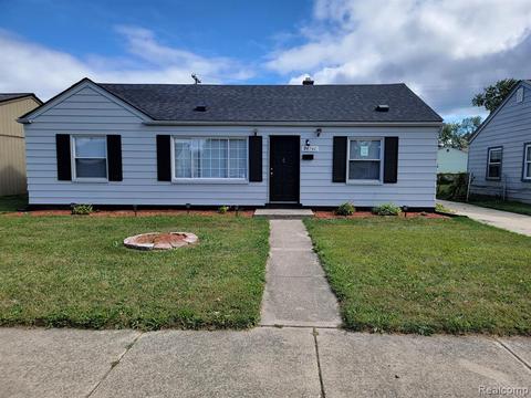 26740 Grandmont St, Roseville, MI 48066