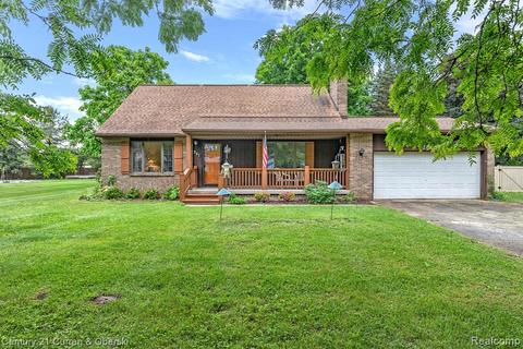 281 Diane Dr, Flushing, MI 48433 photo 1
