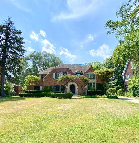 1215 Buckingham Rd, Grosse Pointe Park, MI 48230 photo 1