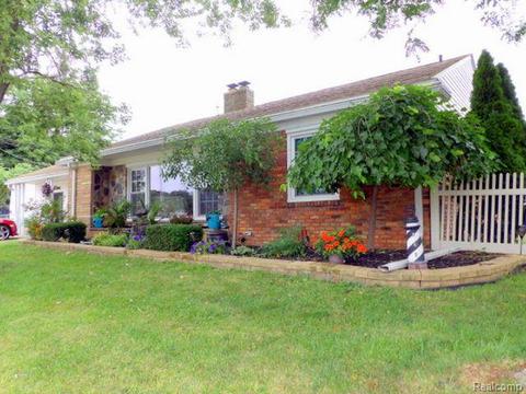 12902 Vreeland St, Riverview, MI 48193 photo 1