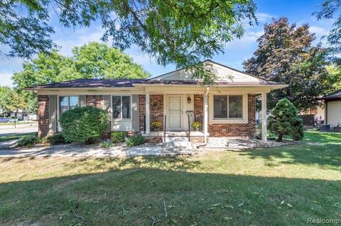 2948 Roundtree Dr, Troy, MI 48083 photo 1
