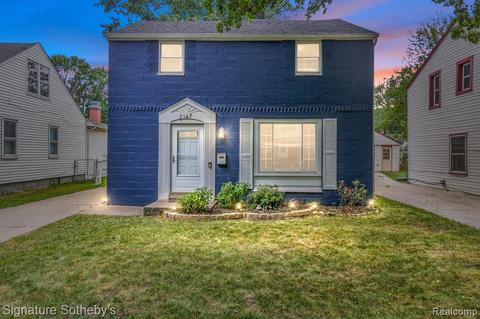 2147 Hampton Rd, Grosse Pointe Woods, MI 48236 photo 1