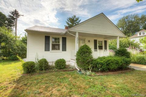 3384 Laura St, Wayne, MI 48184 photo 1