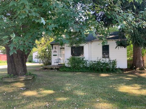 322 Oak St, Mount Morris, MI 48458 photo 1