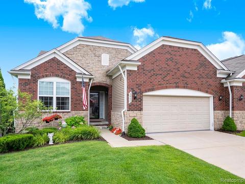3950 Rainier Dr, Howell, MI 48843 photo 1