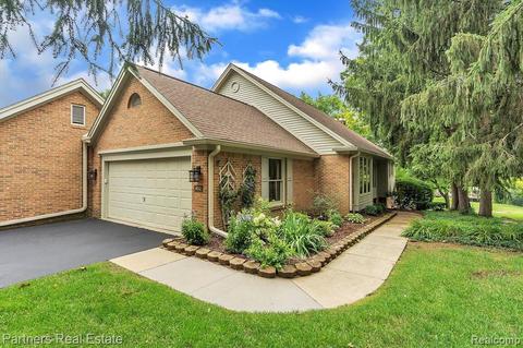 4512 Golf View Dr, Brighton, MI 48116 | 1 photo - Movoto