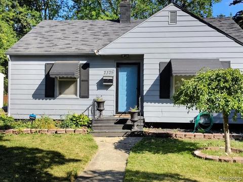 2325 Brookside Dr, Flint, MI 48503 photo 1
