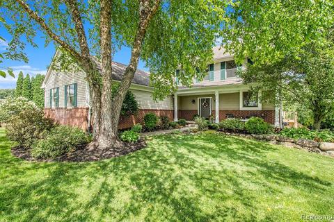 5117 Oak Bark, Howell, MI 48843 photo 1
