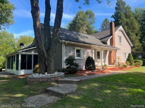 1703 Will Carleton Rd, Carleton, MI 48117 photo 1