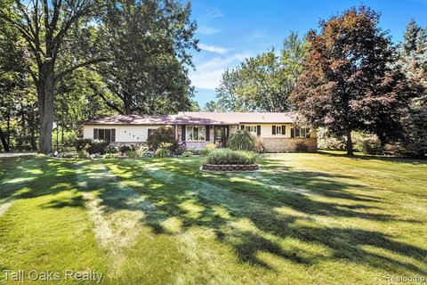 7175 Neff Rd, Mount Morris, MI 48458 photo 1