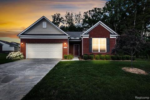 49784 Mapleton, Canton, MI 48188 photo 1