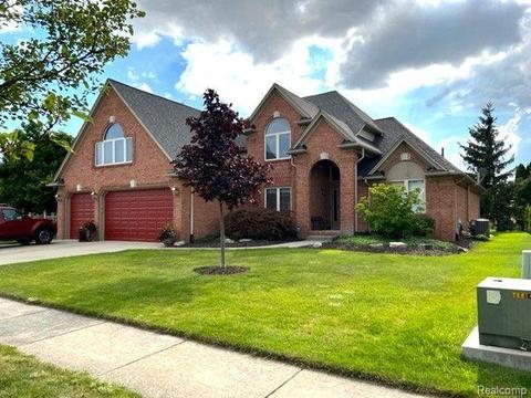 46675 Riverwoods Dr, Macomb, MI 48044 photo 1