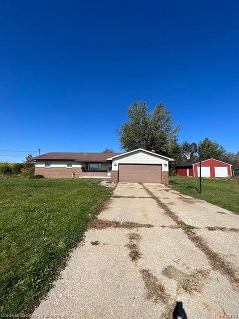 11242 Coldwater Rd N, Flushing, MI 48433 photo 1
